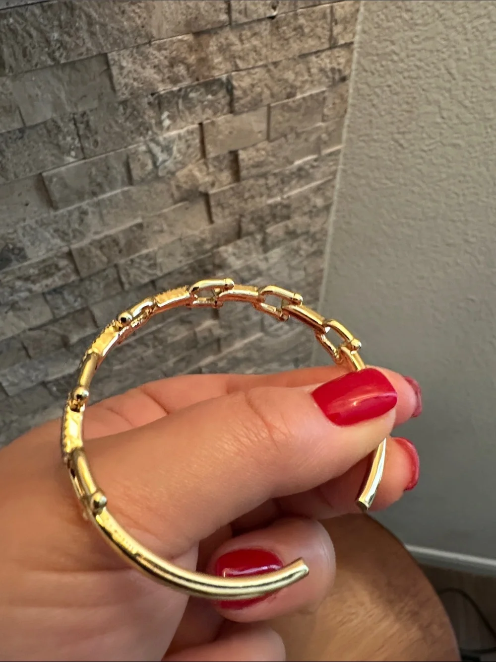 Fashion Jewelry Gold Open Cuff Bracelet with Textured Links